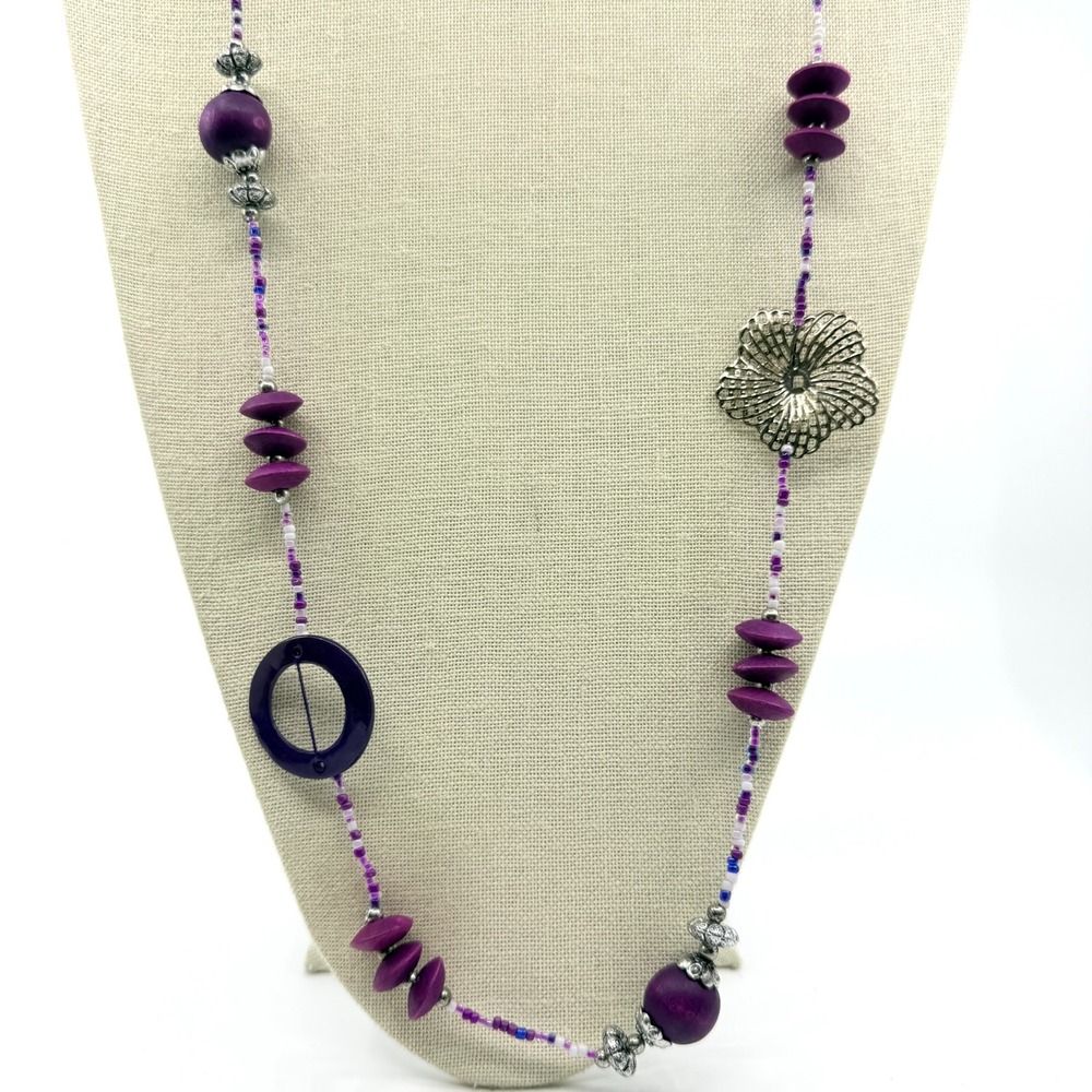 Vintage Long Purple Beaded Strand Necklace Silver Flower Filigree Disc Statement